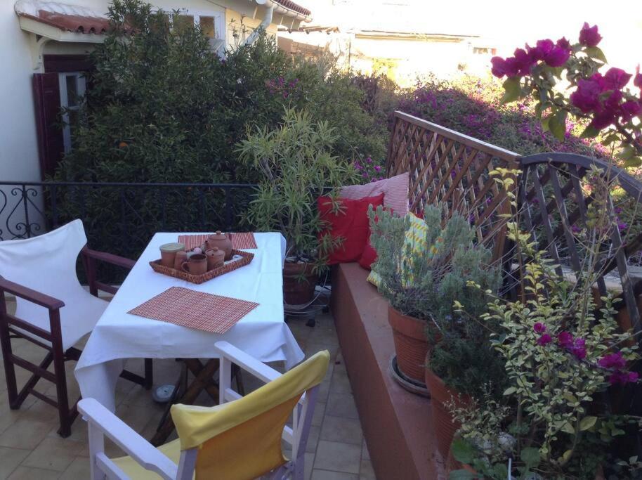 At The Foot Of Acropolis. Villa Athens Exterior photo